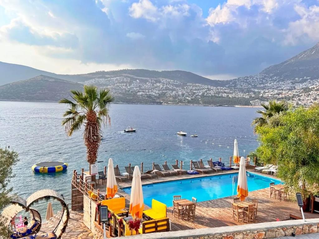 Kalkan Beach Park Hotel 0*