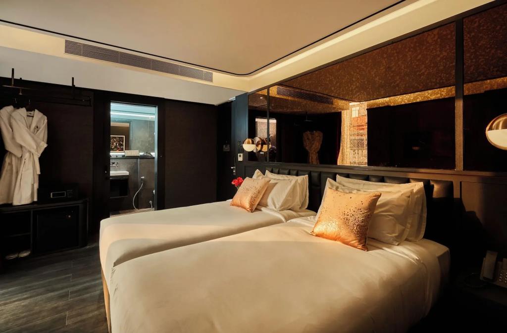 The Gravitique Hotel Khaosan 4*