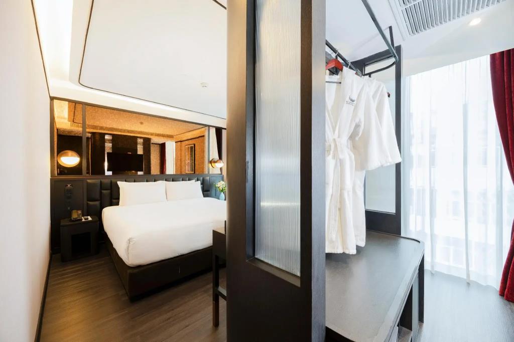 The Gravitique Hotel Khaosan 4*
