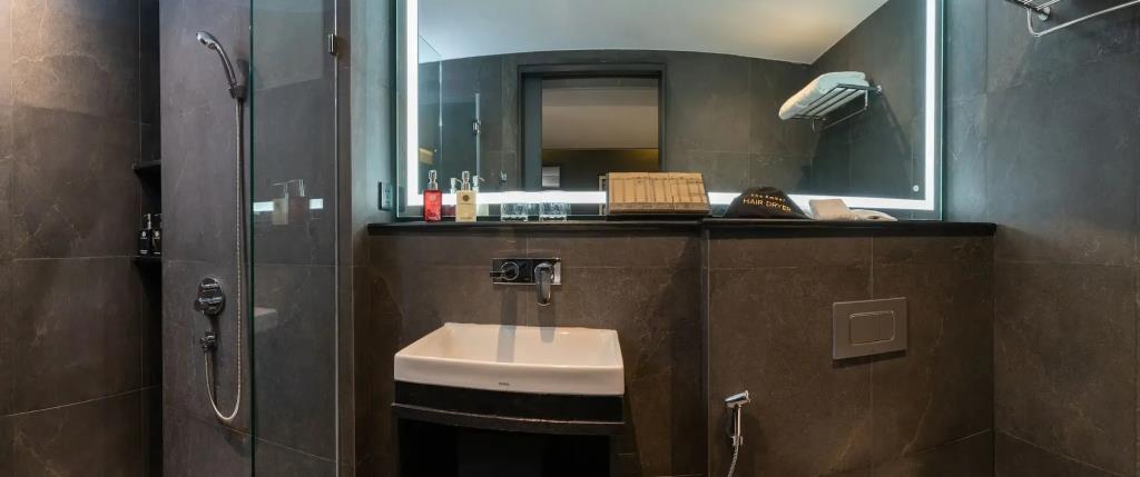 The Gravitique Hotel Khaosan 4*