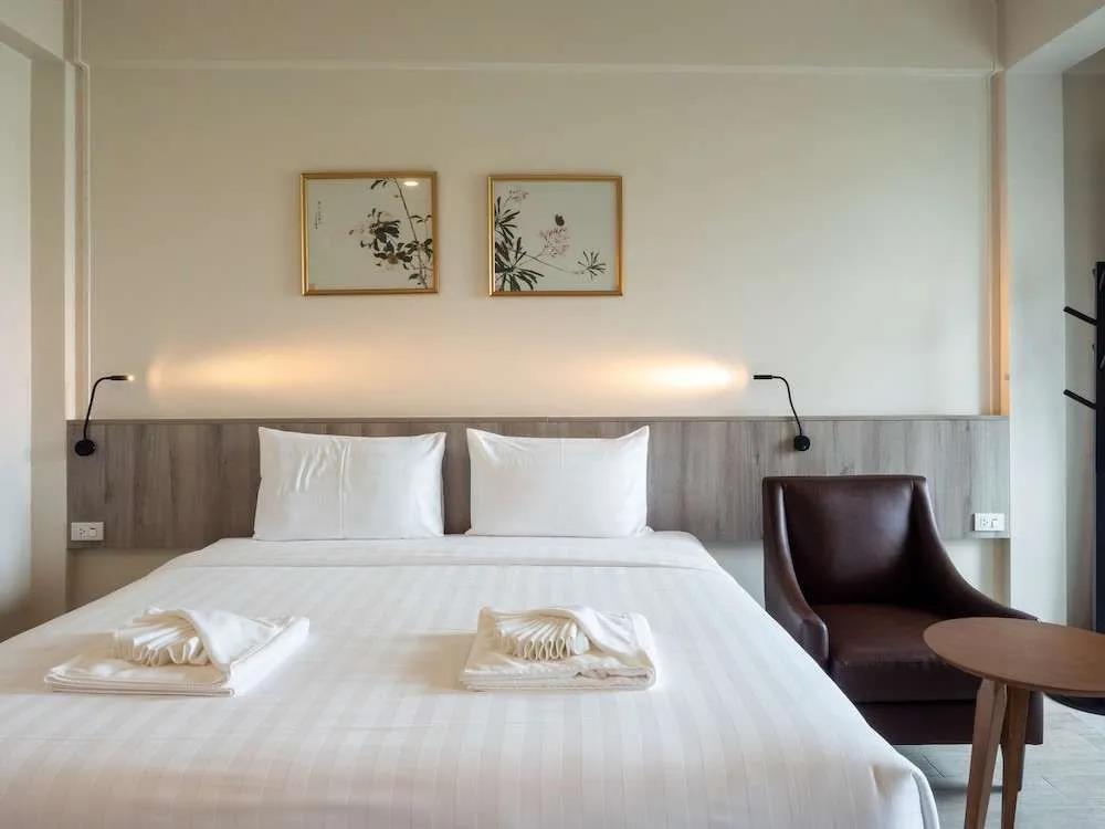 Angpao Hotel 2*