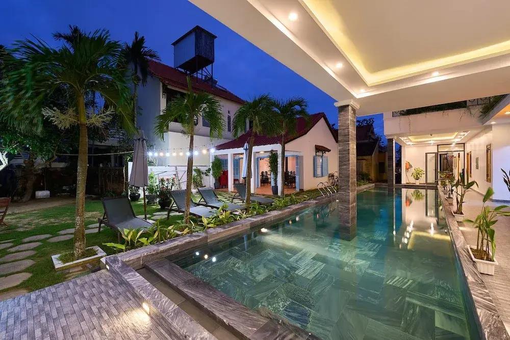 Legend Oasis Boutique Hoi An Hotel 3*