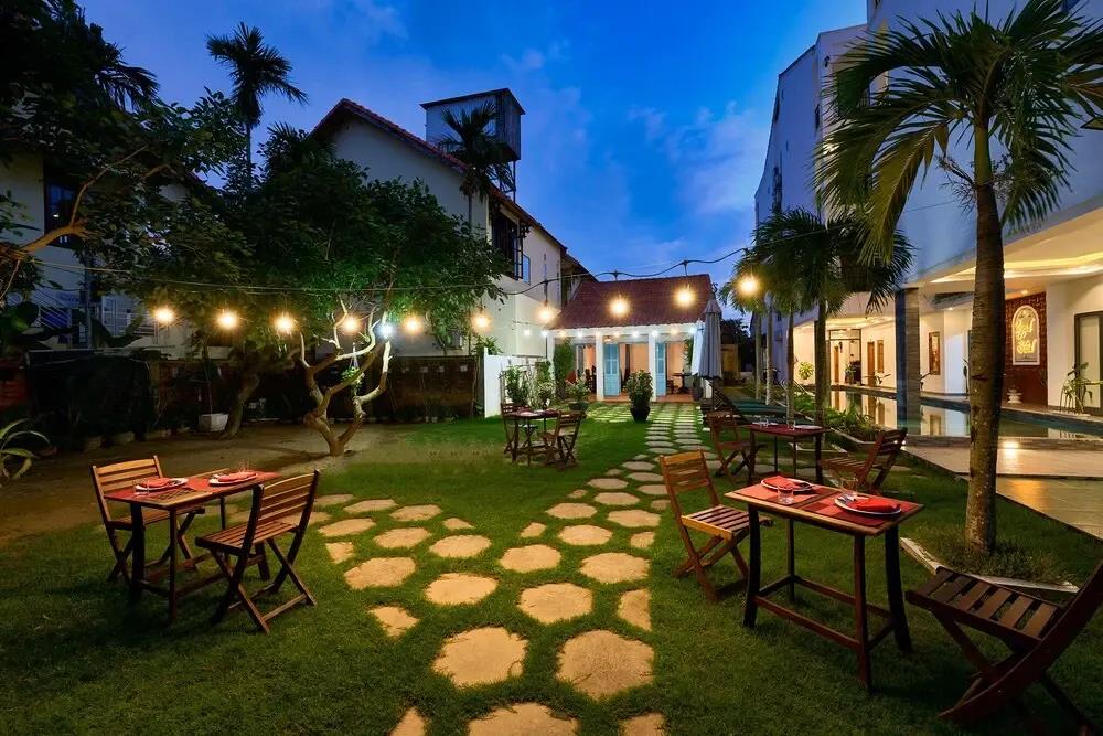 Legend Oasis Boutique Hoi An Hotel 3*