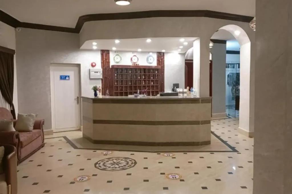 Dolphin Continental Hotel 3*