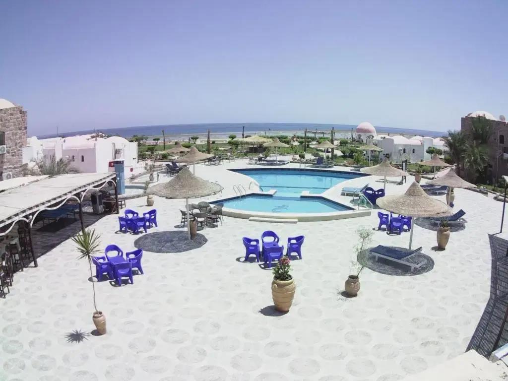 Dolphin Continental Hotel 3*