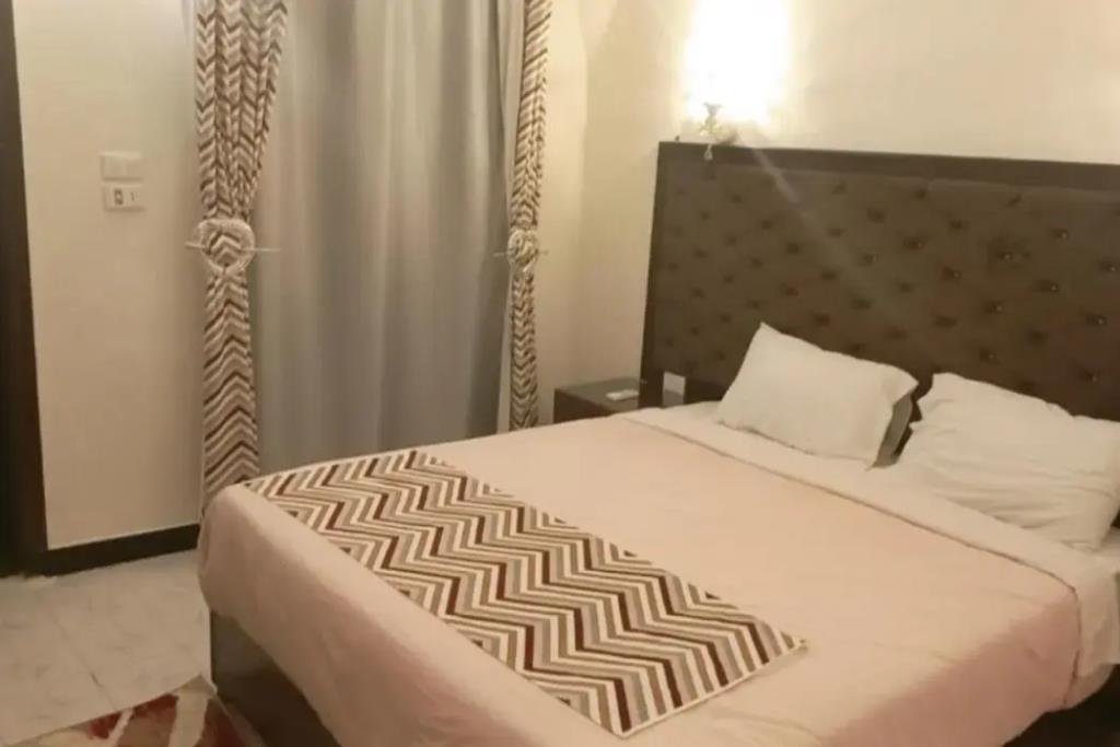 Dolphin Continental Hotel 3*