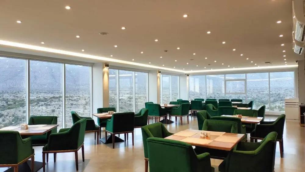Green View Hotel 3*