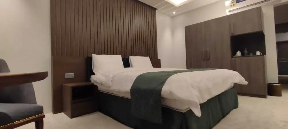 Green View Hotel 3*