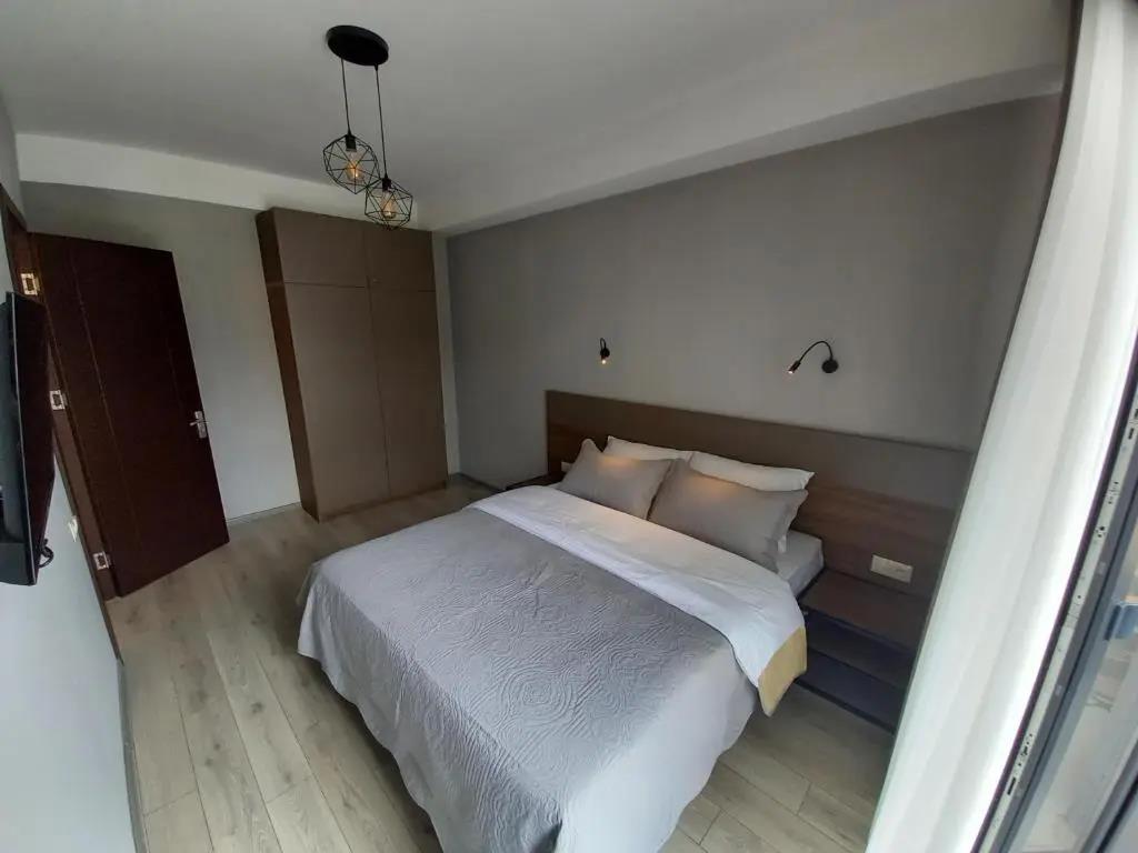 Bakuraini Crystal Loft 406 0*