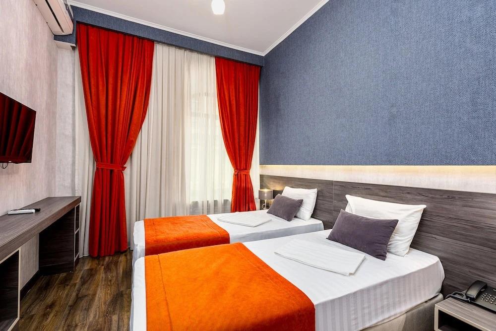 Kope Palace Hotel 3*