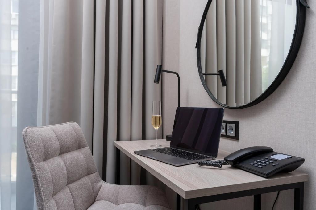 Moris Hotel 4*