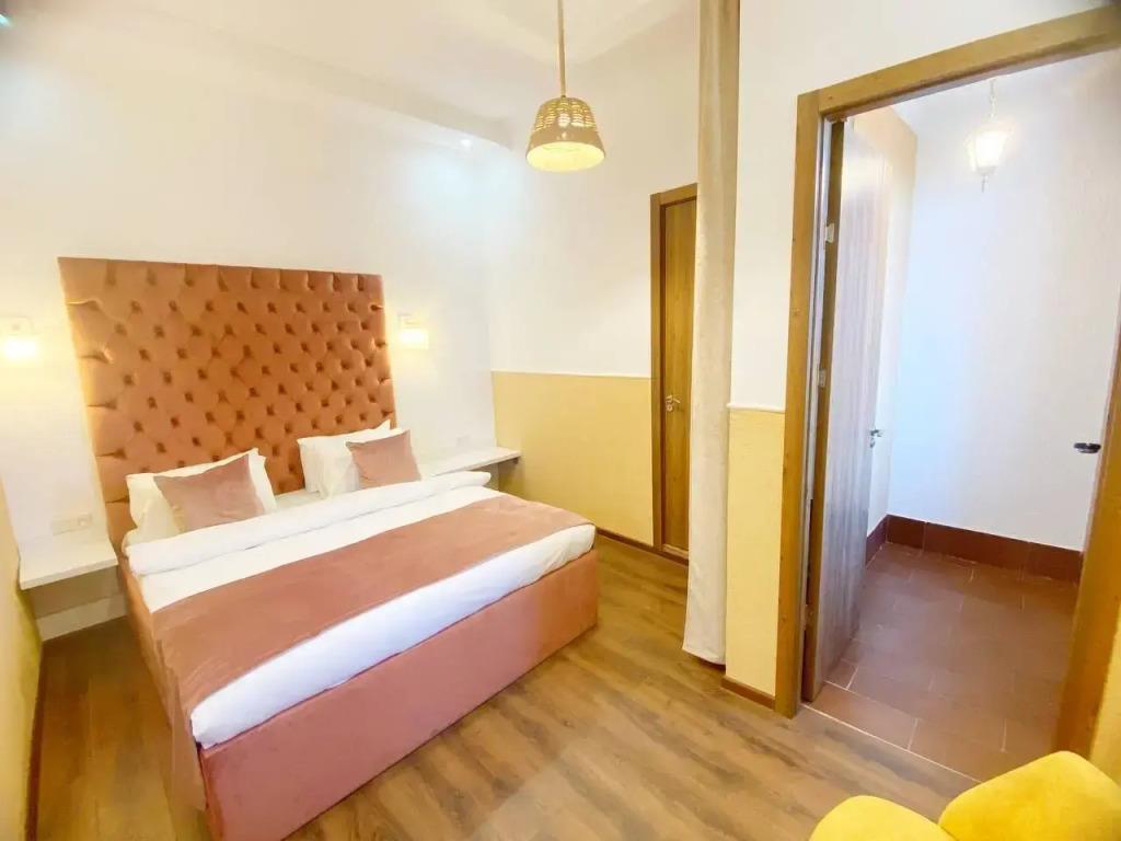 Orange Kutaisi Hotel 3*