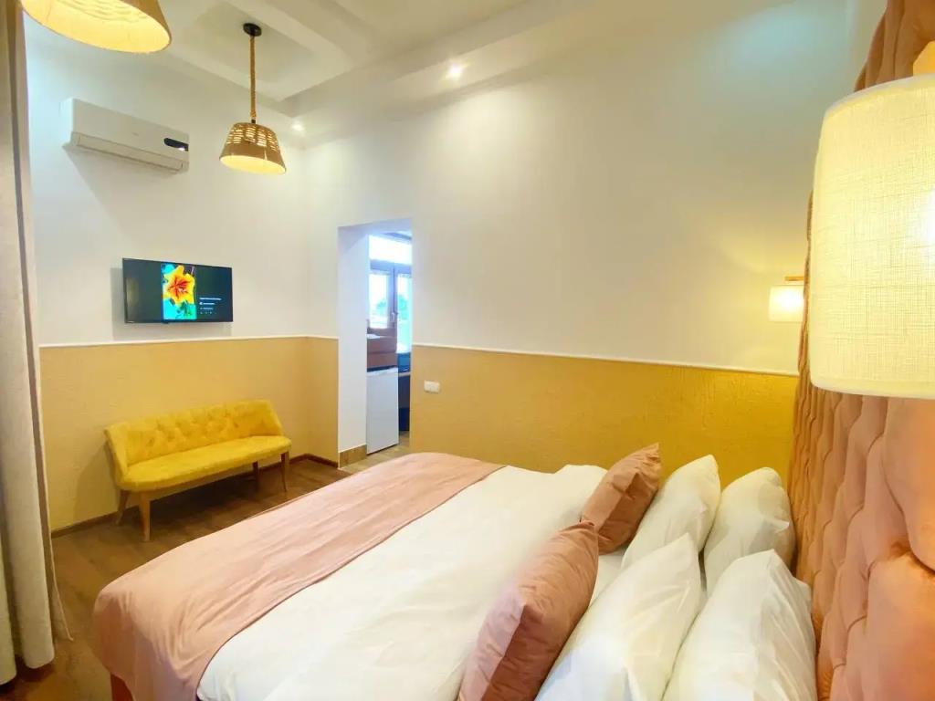 Orange Kutaisi Hotel 3*