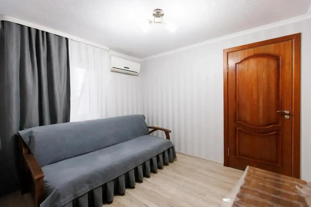 Lyuks Hotel 0*