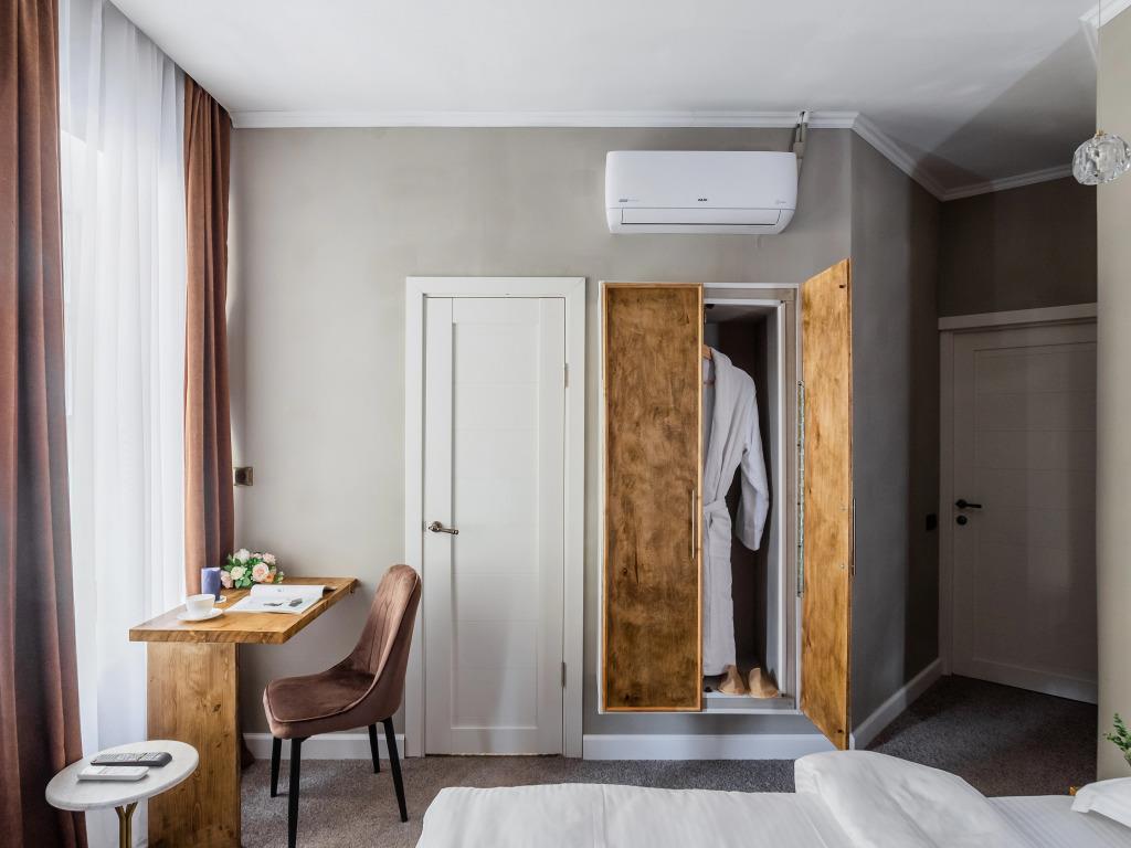 Tikhonov Hotel 3*