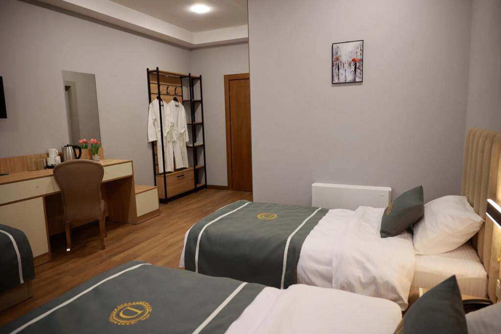 DADIANI Inn 3*