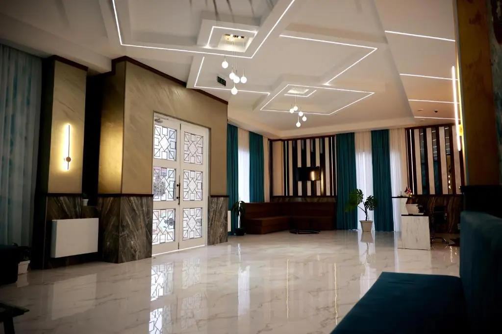DADIANI Inn 3*