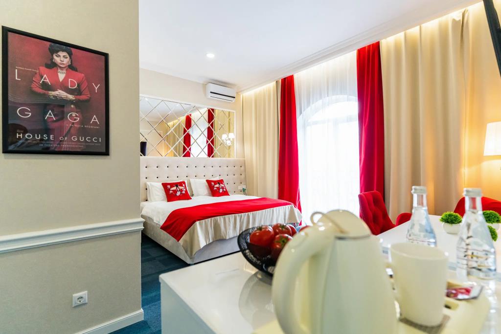 Pomido'r Hotel Boutique 4*