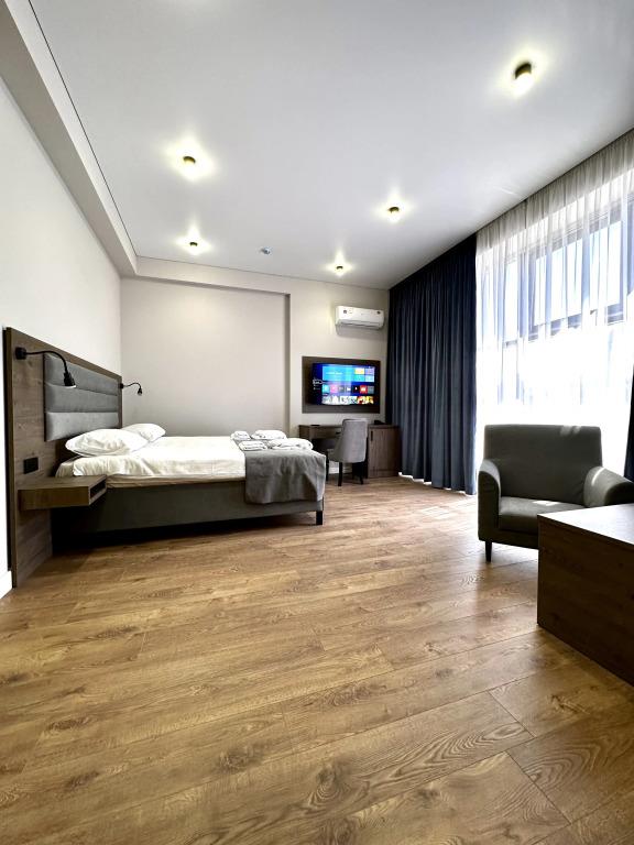 Buta Hotel 4*
