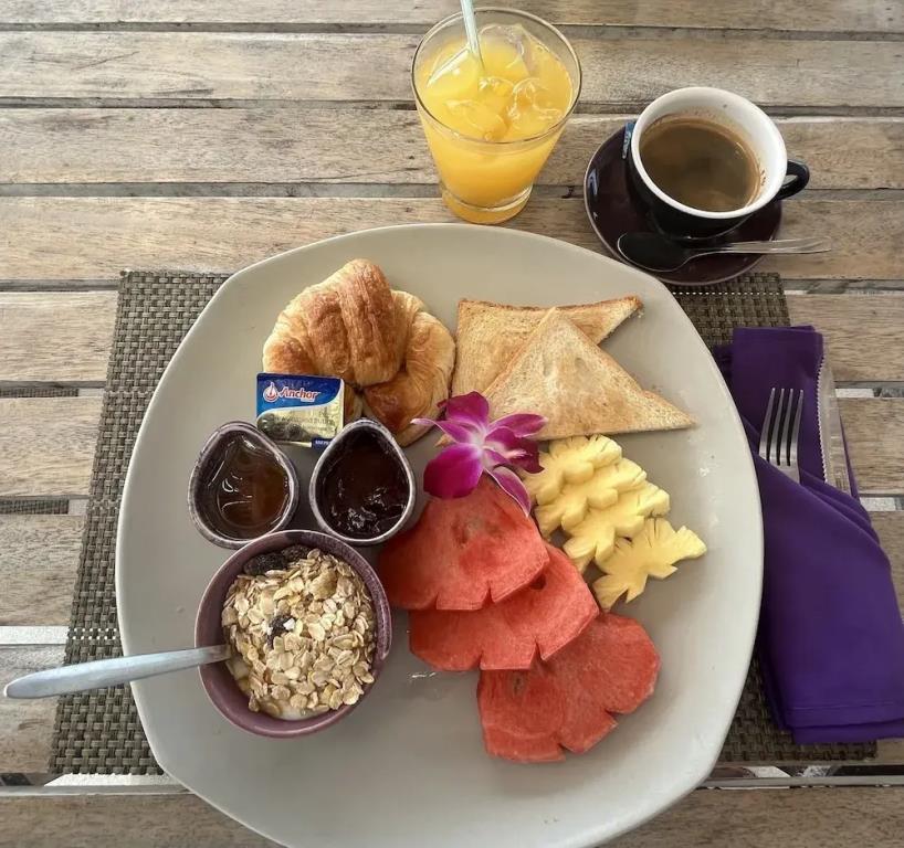 Elephant Beach Club & Resort Samui 4*