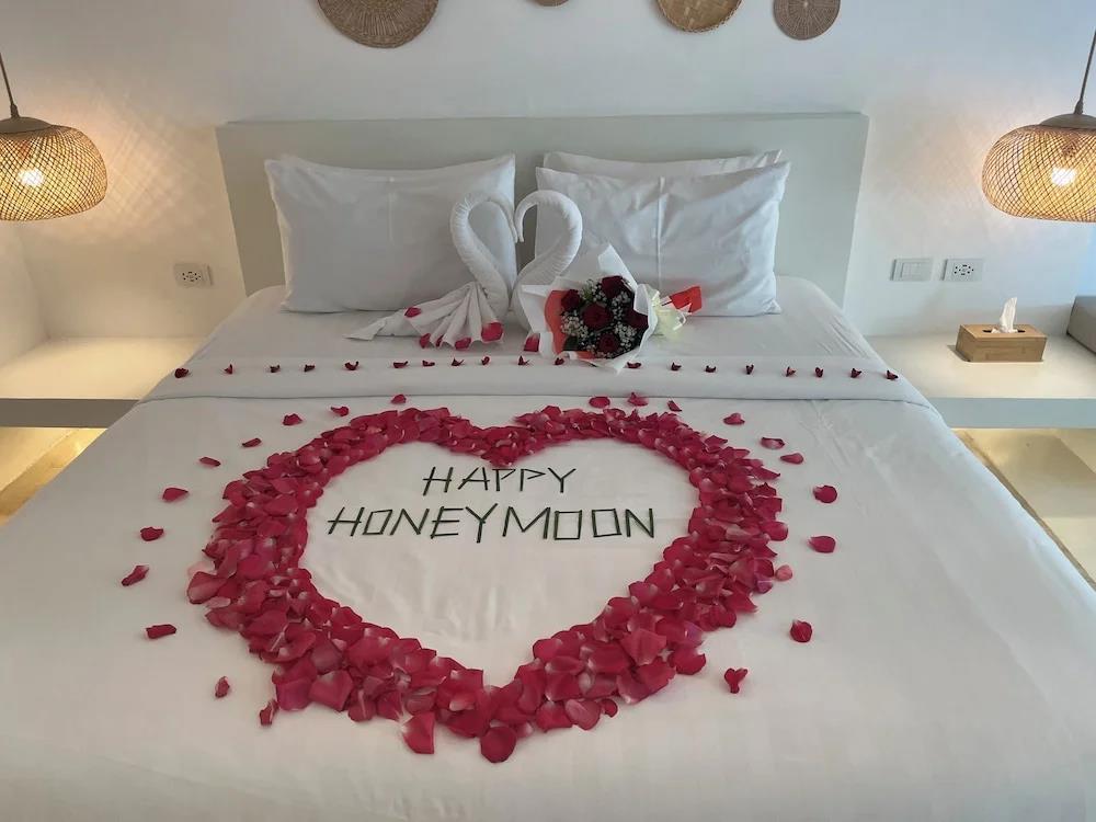 Elephant Beach Club & Resort Samui 4*