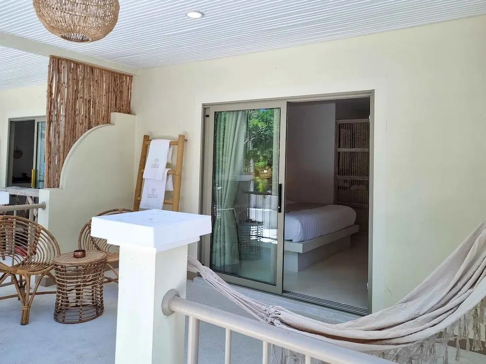 Elephant Beach Club & Resort Samui 4*