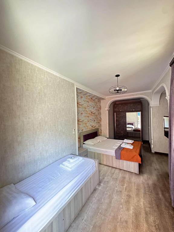 Hotel Piano 3*