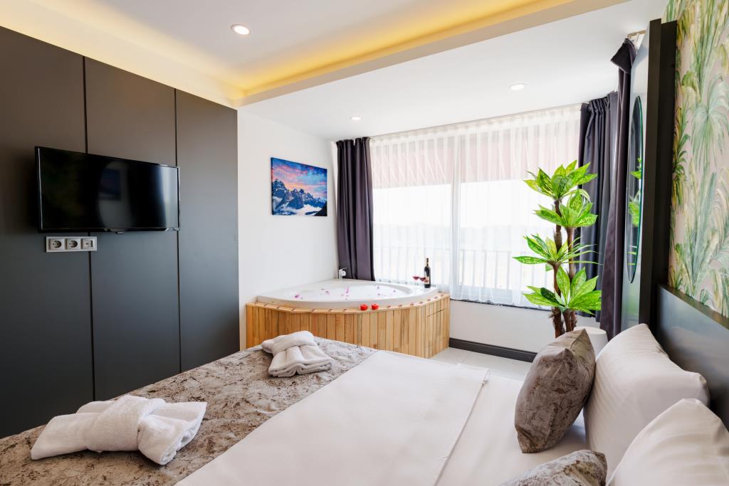 Mrt Suites Lara Hotel 0*
