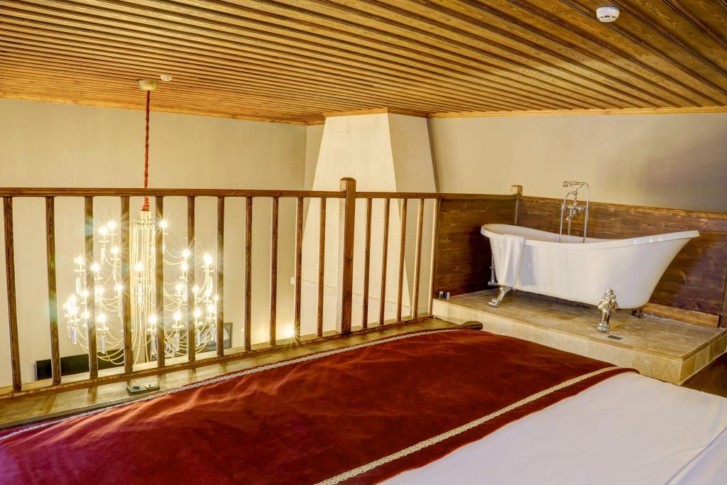 Four Mansions Hotel Boutique-hotel 0*