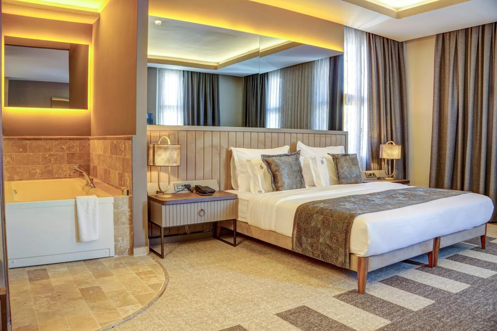Four Mansions Hotel Boutique-hotel 0*