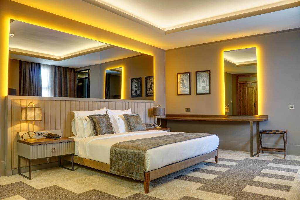 Four Mansions Hotel Boutique-hotel 0*