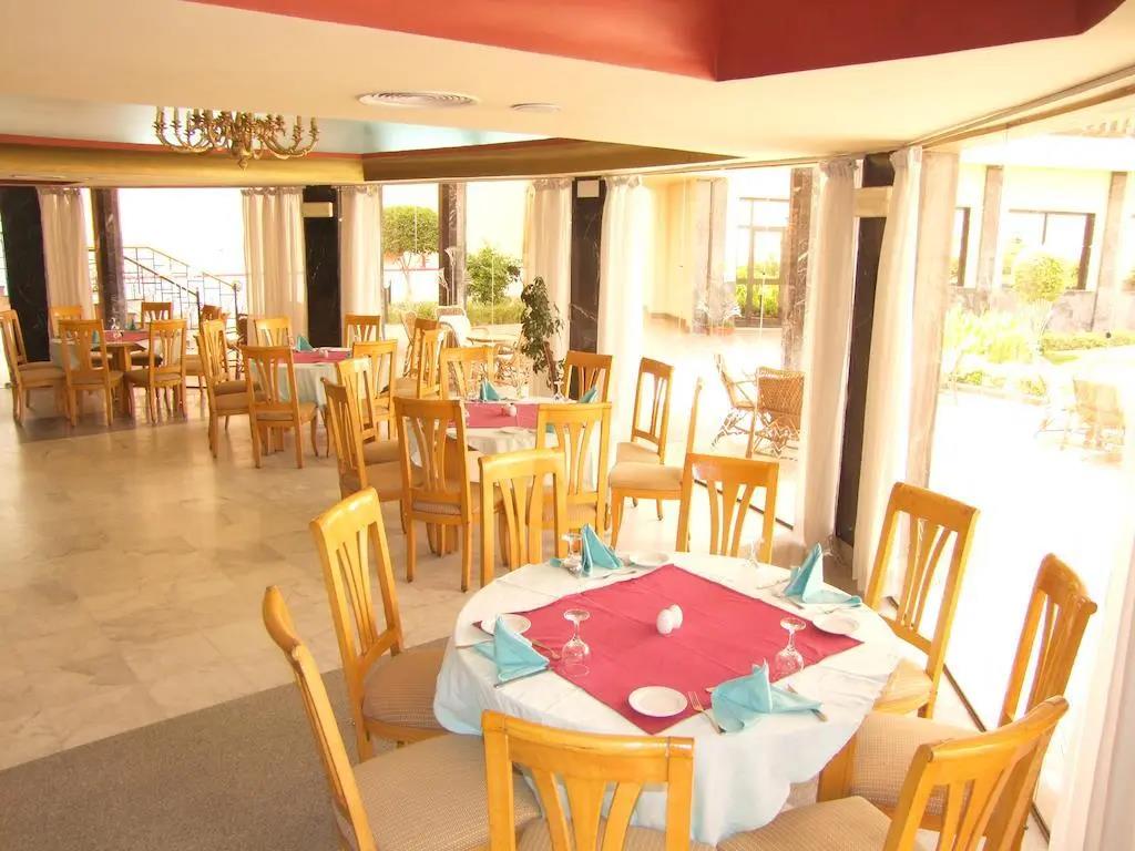 Lotus Luxor Hotel 3*
