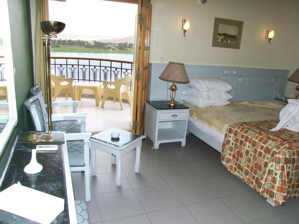 Lotus Luxor Hotel 3*