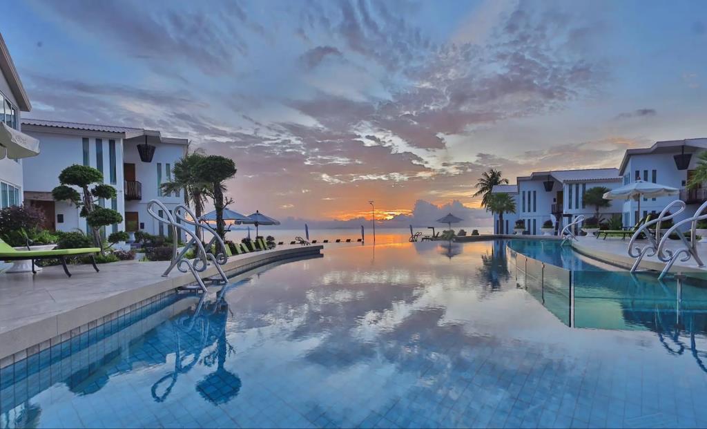 Vannee Golden Sands Resort Hotel 4*