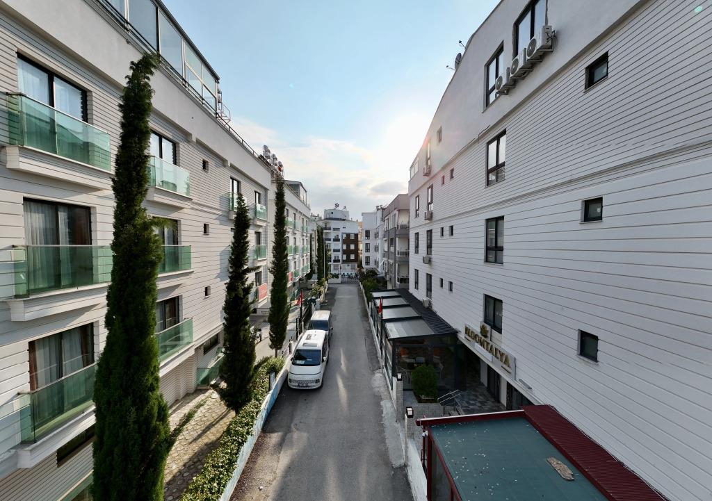 BLOOMTALYA Hotel 0*