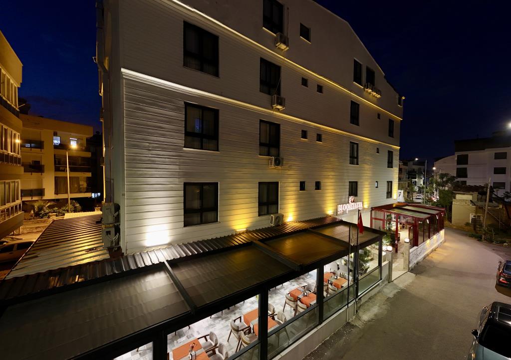 BLOOMTALYA Hotel 0*