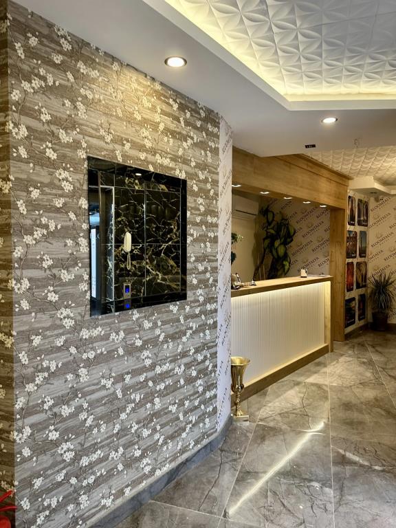 BLOOMTALYA Hotel 0*