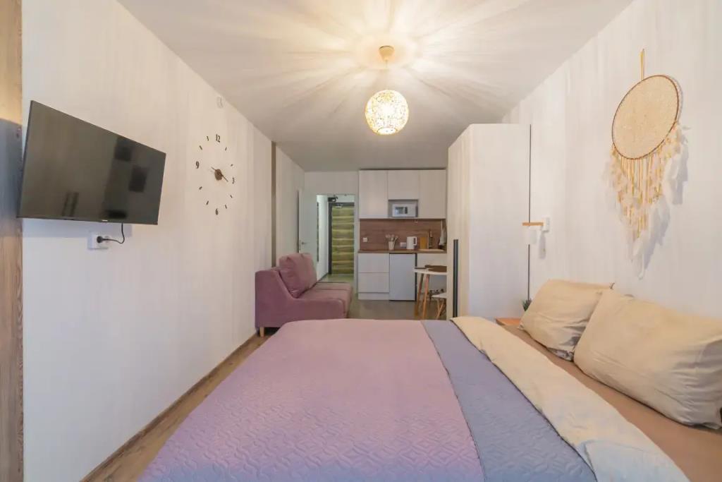 Apartment SalutApart 6W 0*