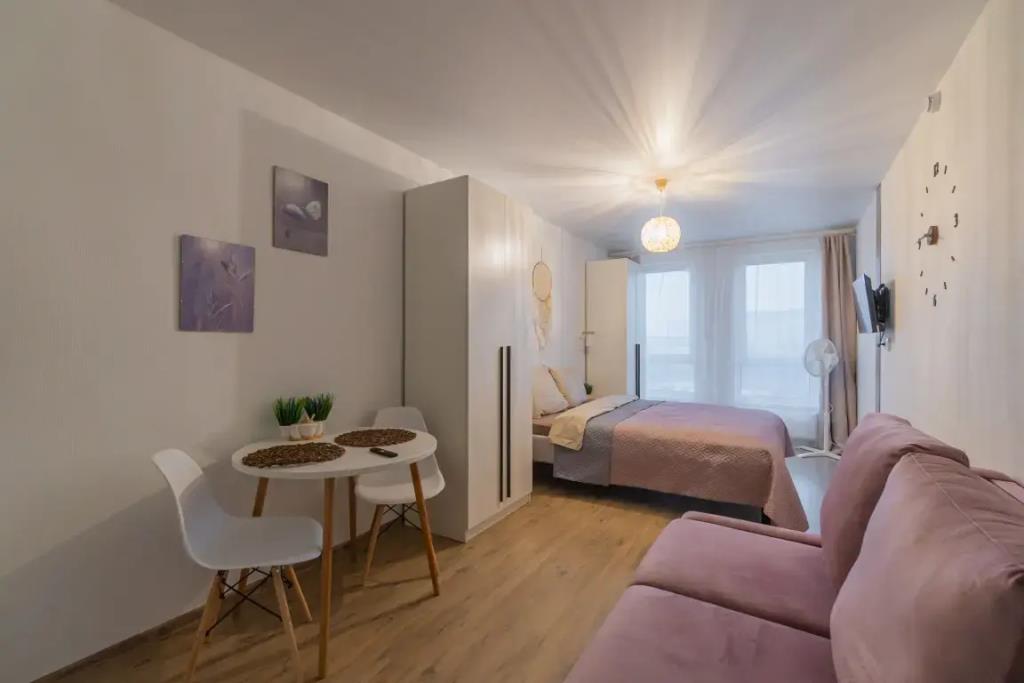 Apartment SalutApart 6W 0*