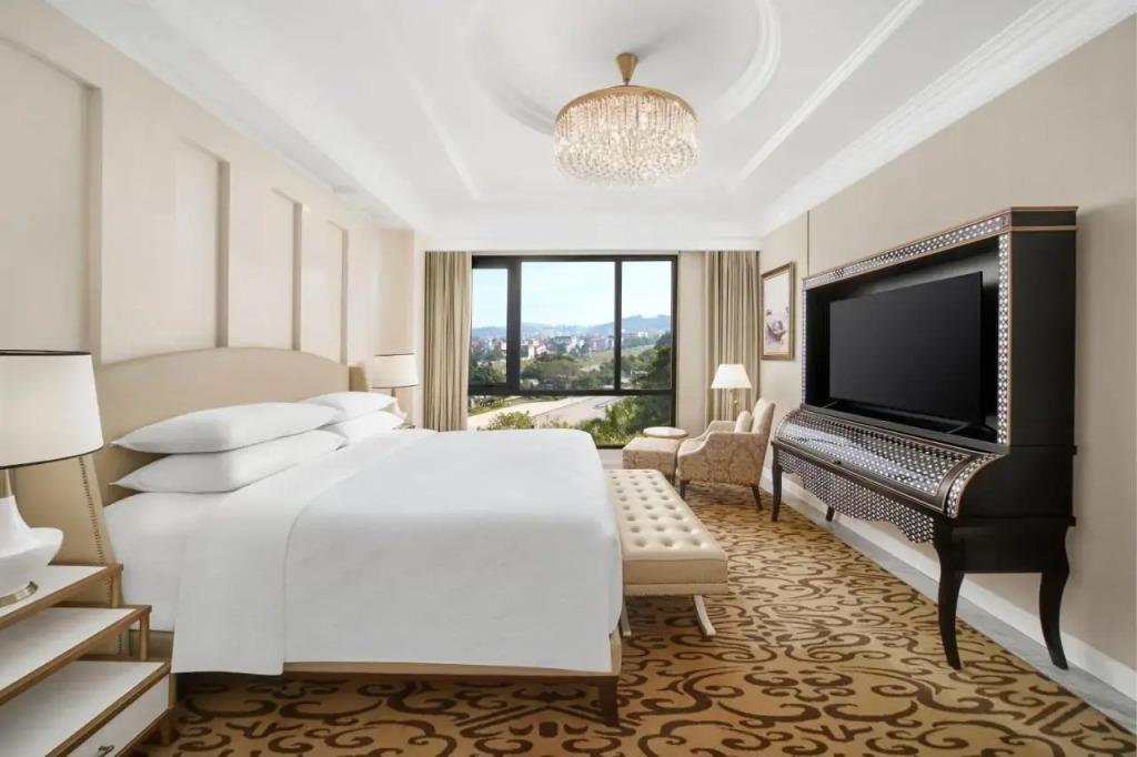 Four Points by Sheraton Lang Son 5*