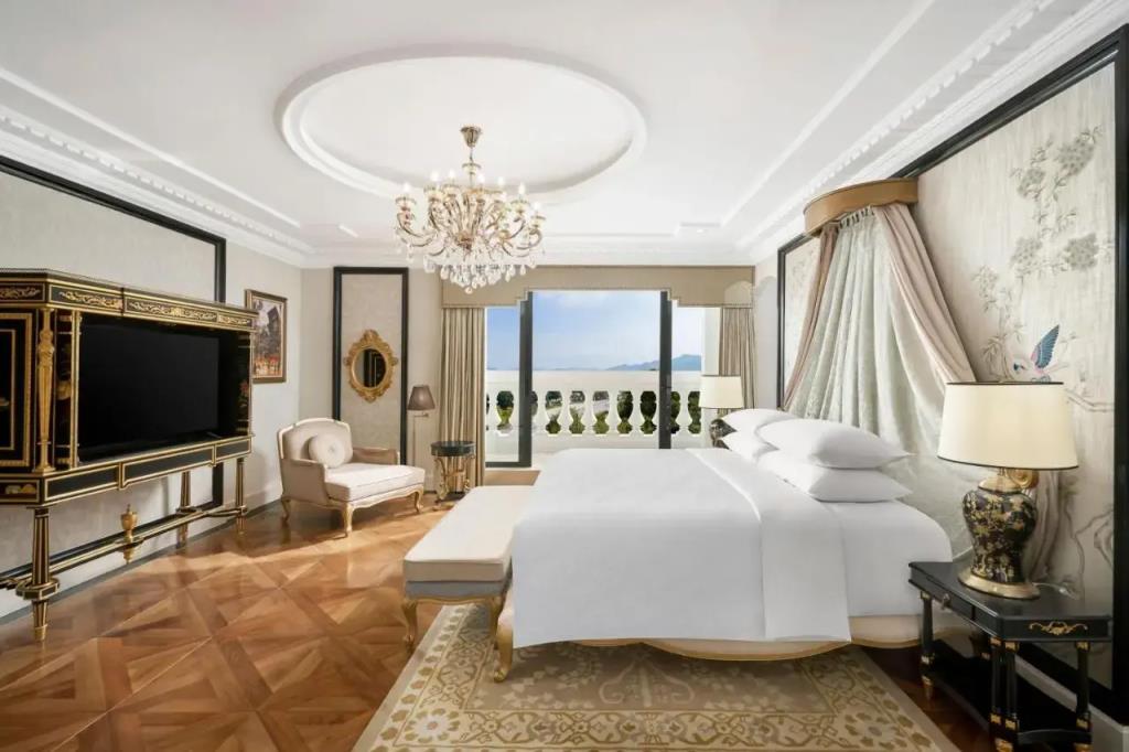 Four Points by Sheraton Lang Son 5*