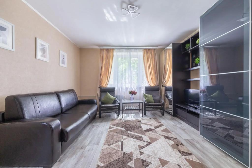 Apartlux na Amundsena 0*