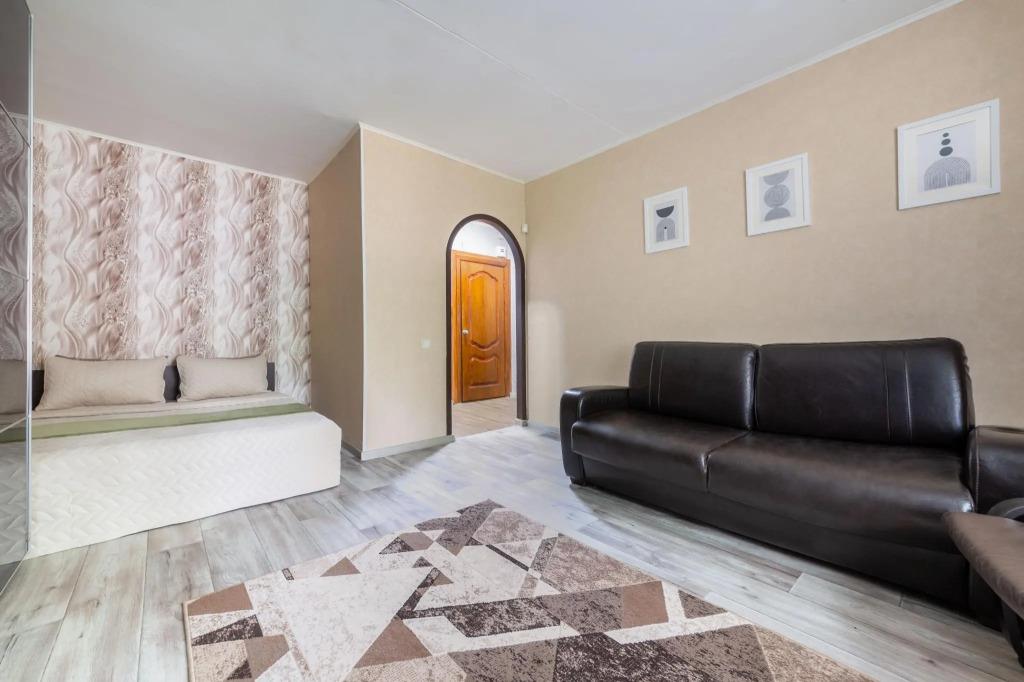 Apartlux na Amundsena 0*