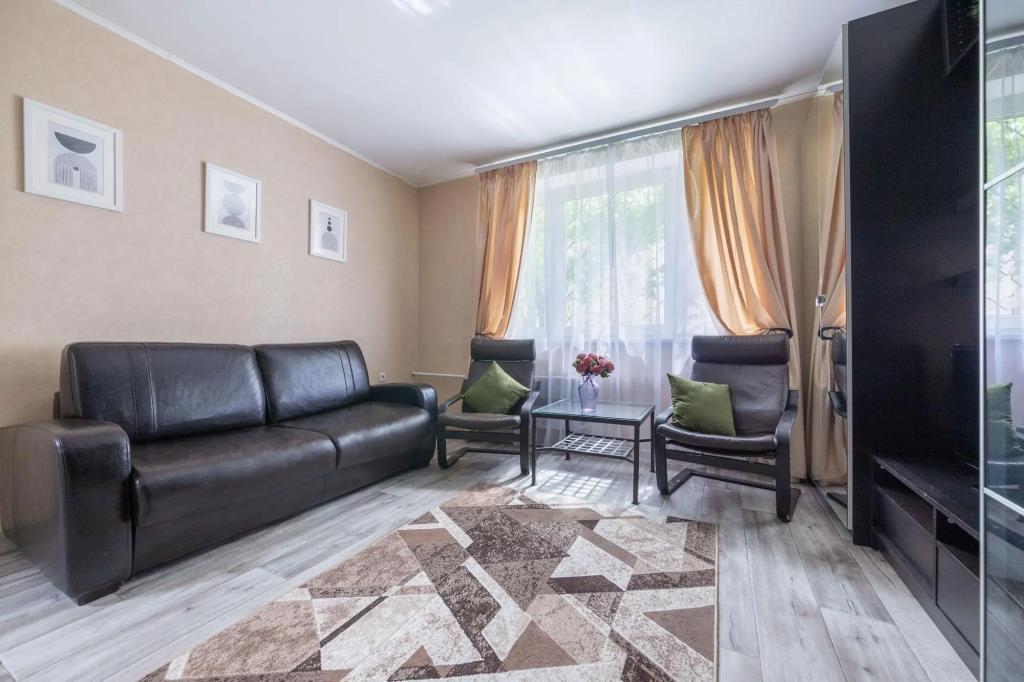 Apartlux na Amundsena 0*