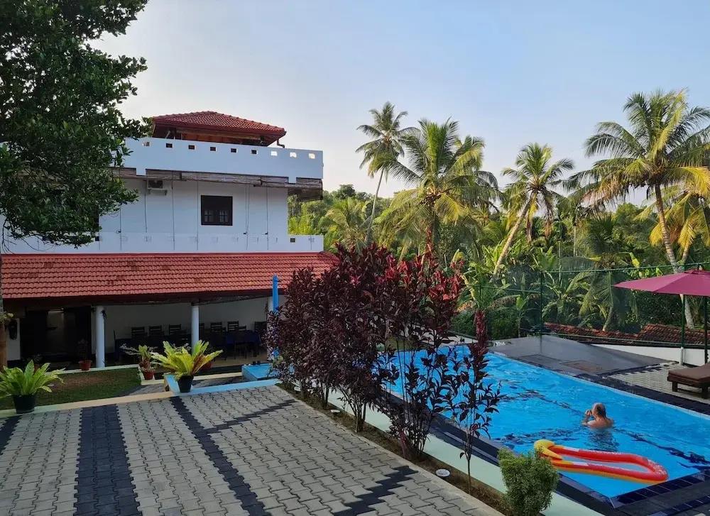 Villa Talpe Home Stay Inviting 4 b&b and Pool 4*