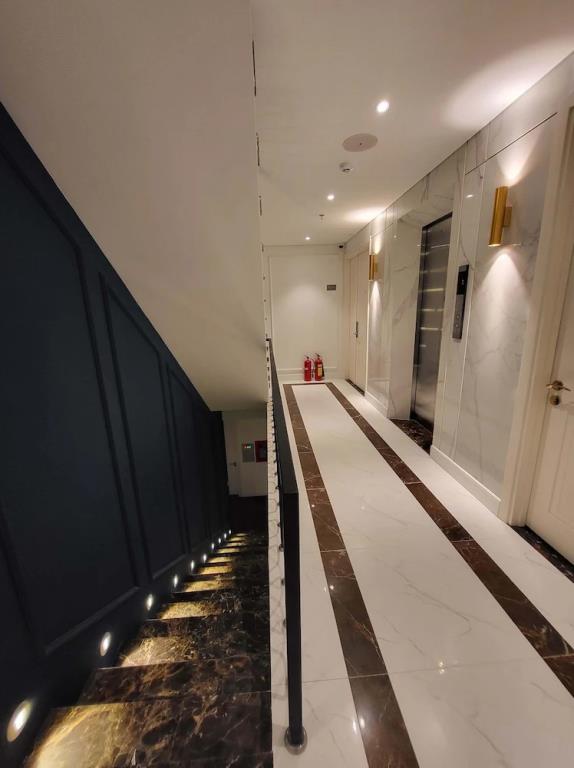 Louis Mo Apartment 0*