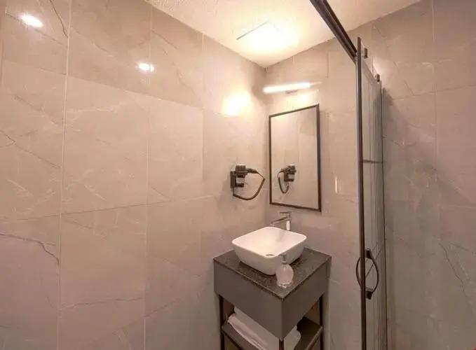 Istanbul City Airport Hotel 3*