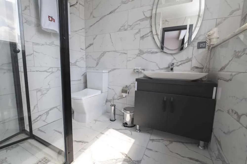 Dewy Hotel 0*