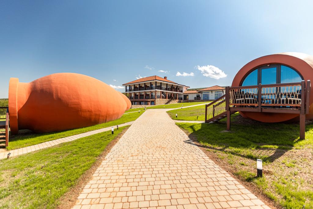 Hotel Qvevrebi 4*