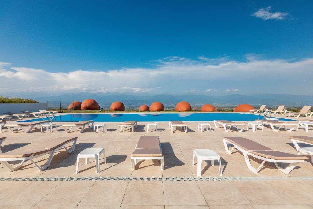Hotel Qvevrebi 4*